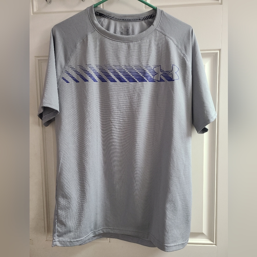 Mens underarmour top size large